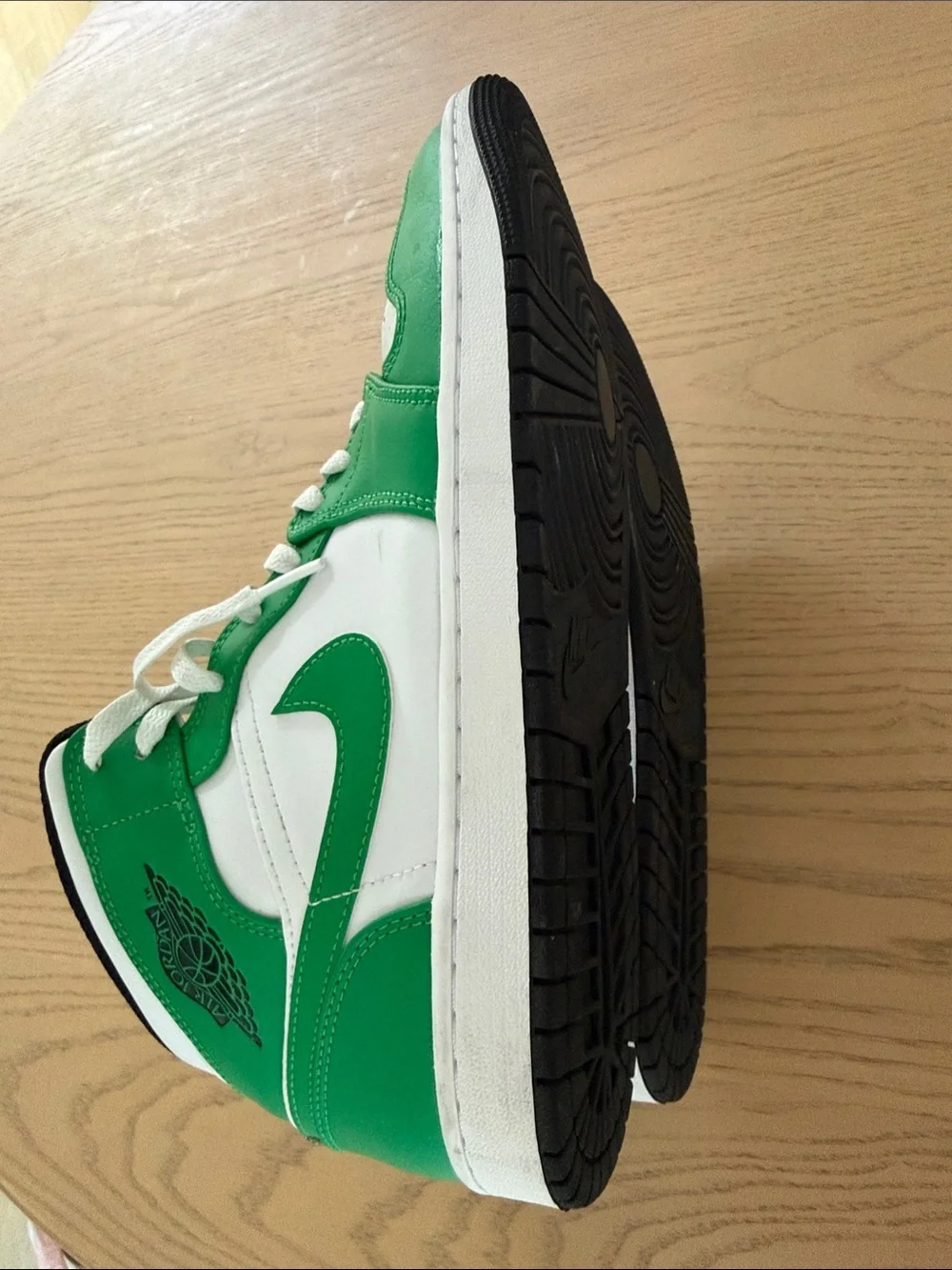 Air Jordan 1 Mid 